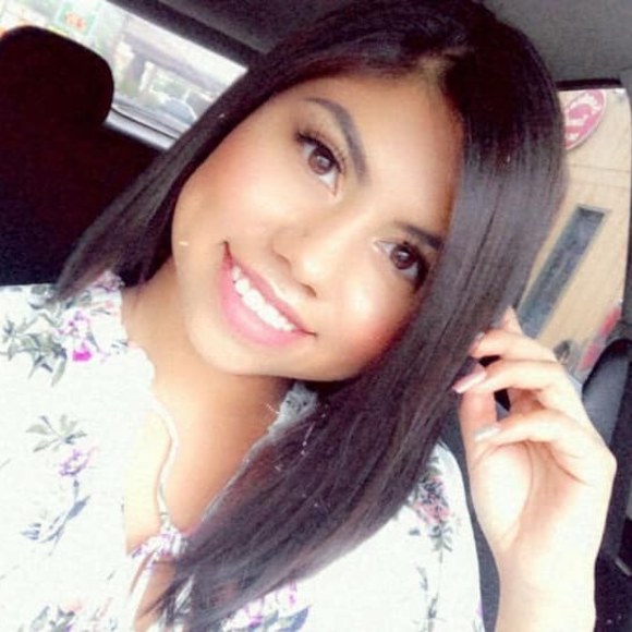 Meet your Posher, Xochilt - Picture 1 of 1